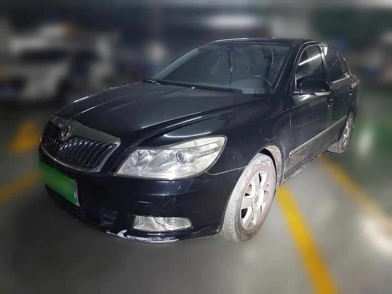 Skoda Octavia 2012 1.6L Manual Yijun Edition — миниатюра 1