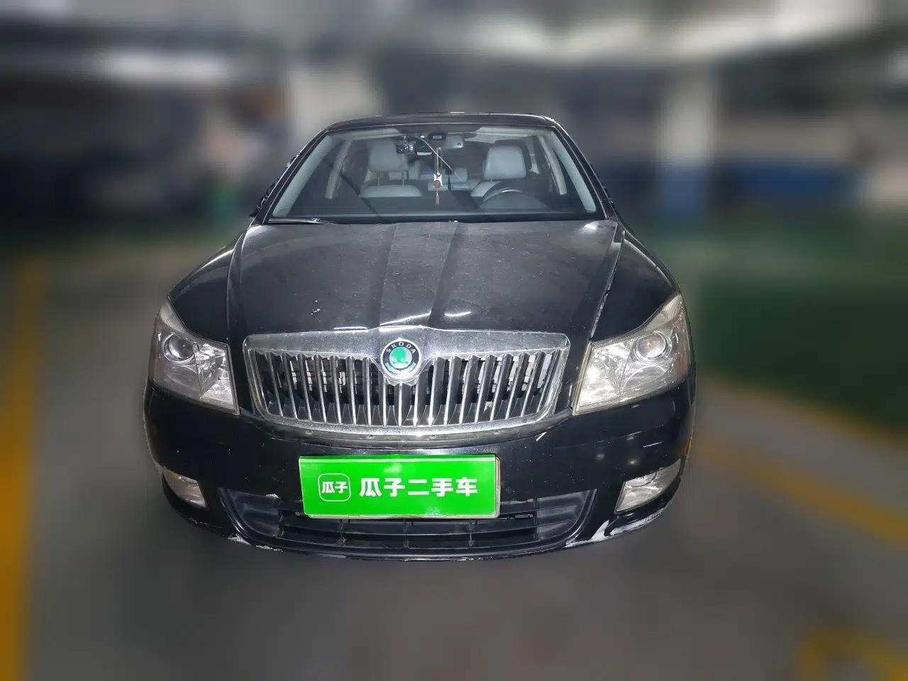 Skoda Octavia 2012 1.6L Manual Yijun Edition — миниатюра 2
