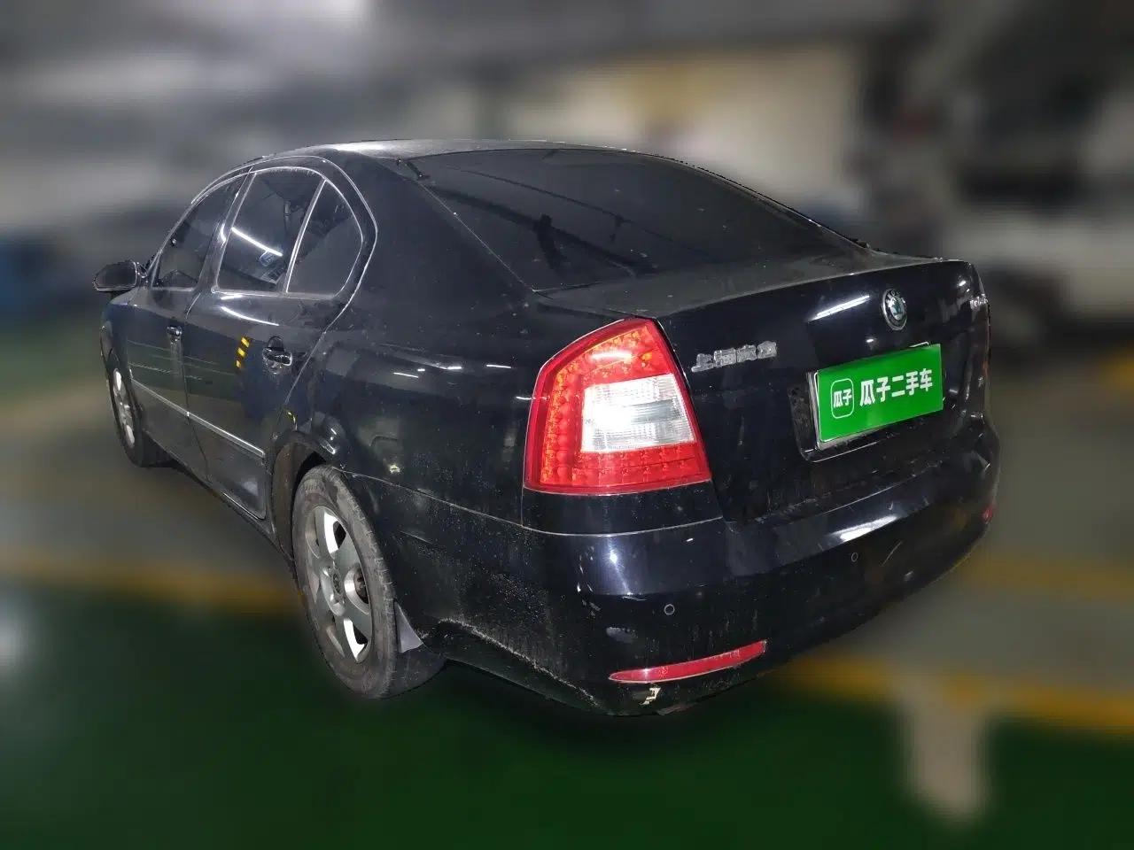 Skoda Octavia 2012 1.6L Manual Yijun Edition — миниатюра 4