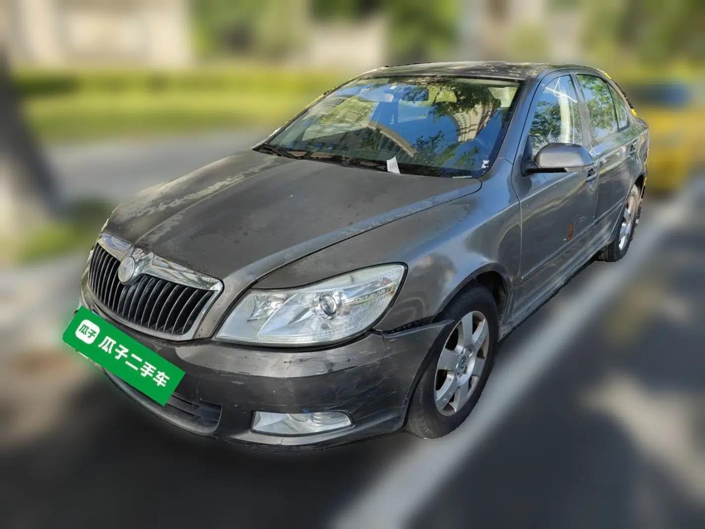 Skoda Octavia 2012 1.6L Manual Yijie Edition — миниатюра 1