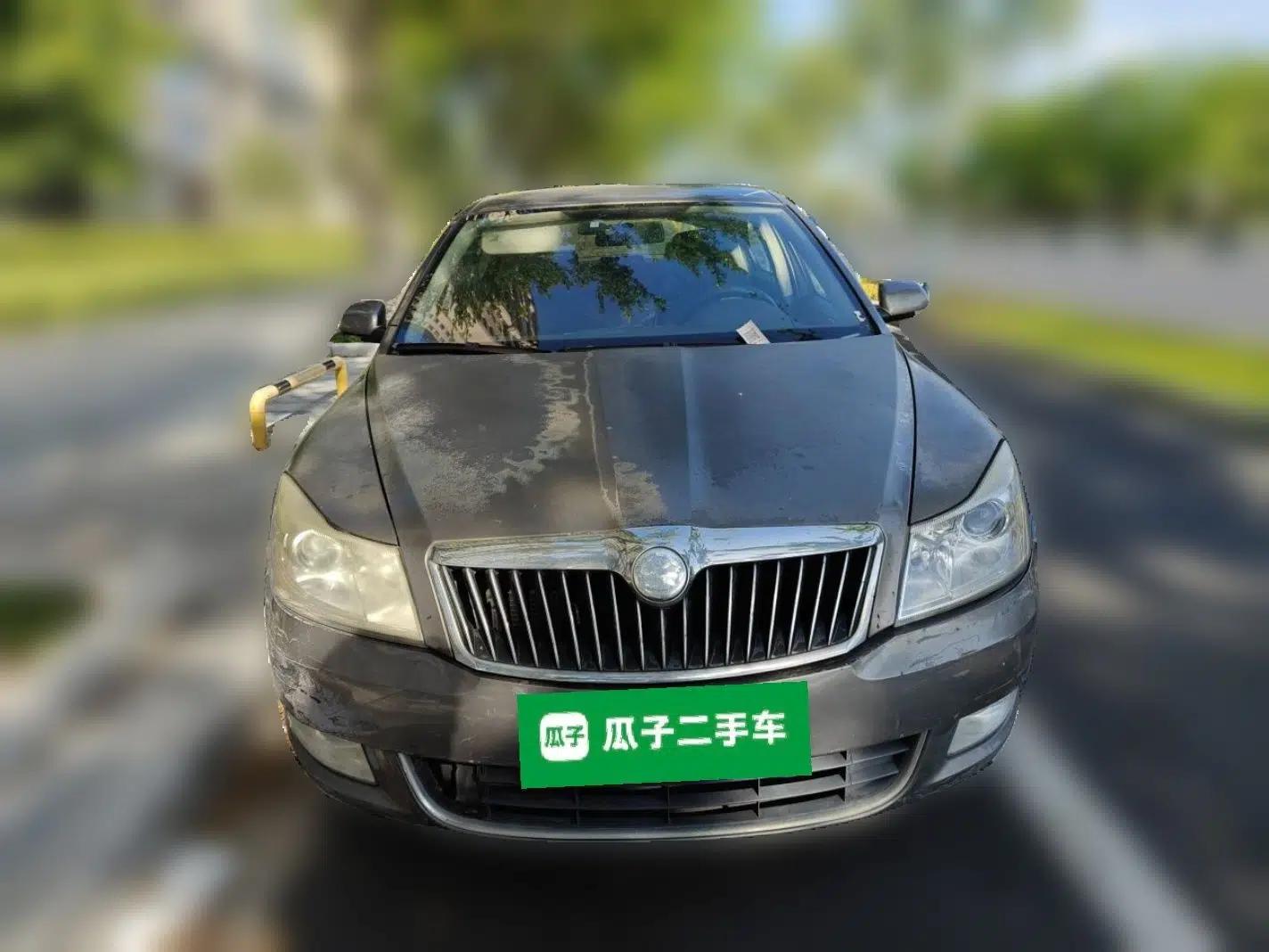 Skoda Octavia 2012 1.6L Manual Yijie Edition — миниатюра 2