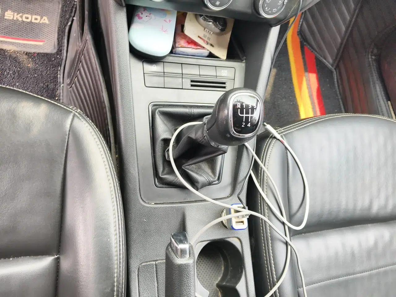 Skoda Octavia 2018 1.6L Manual Standard Edition — миниатюра 15