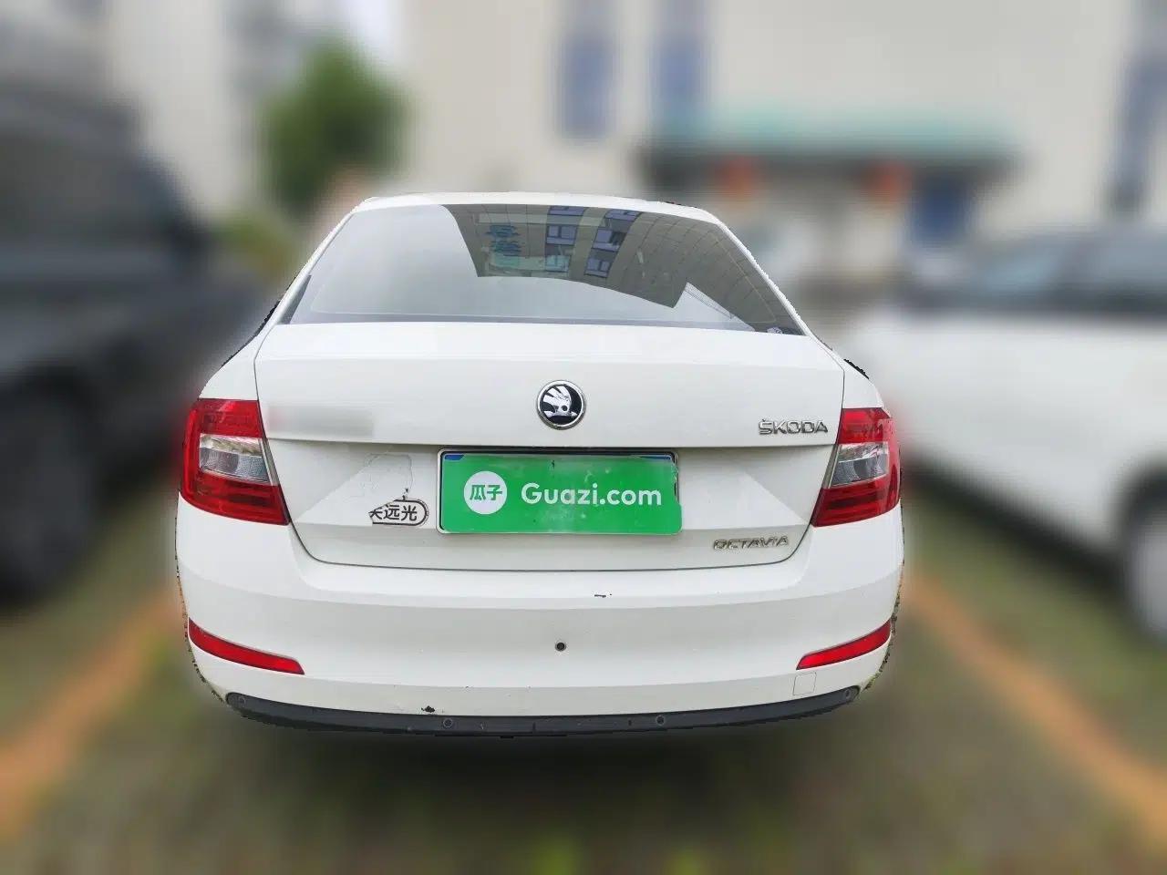 Skoda Octavia 2016 1.6L Manual Trend Edition — миниатюра 5