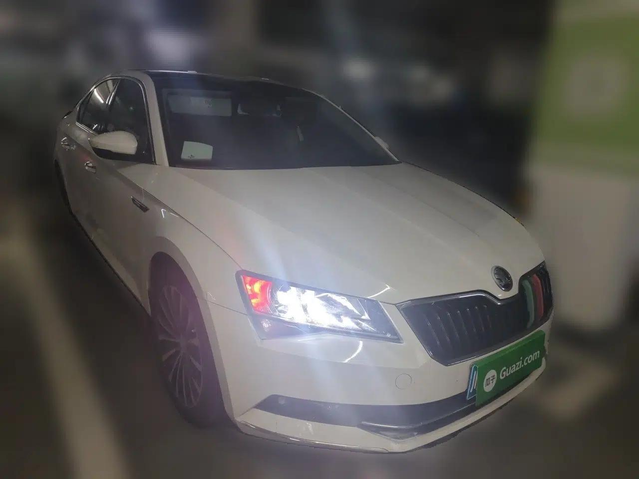 Skoda Superb 2018 TSI280 DSG Comfort Edition China V Standard — миниатюра 3