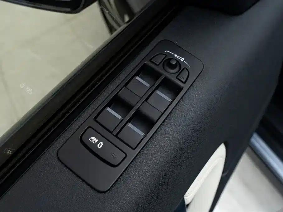 Discovery Sport 2020 249PS R-Dynamic Performance Edition — миниатюра 26