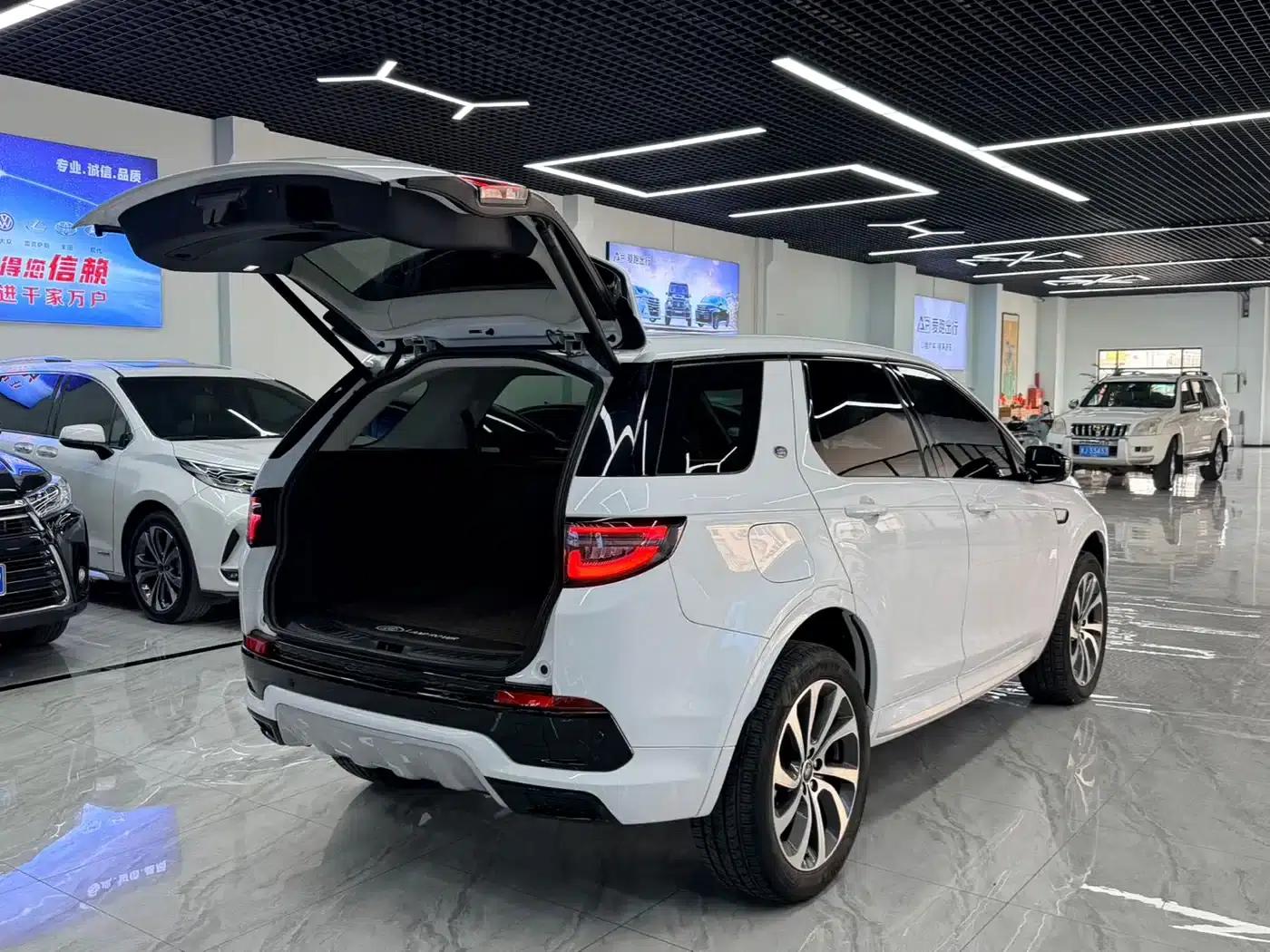 Discovery Sport 2024 Performance Tech Edition — миниатюра 5