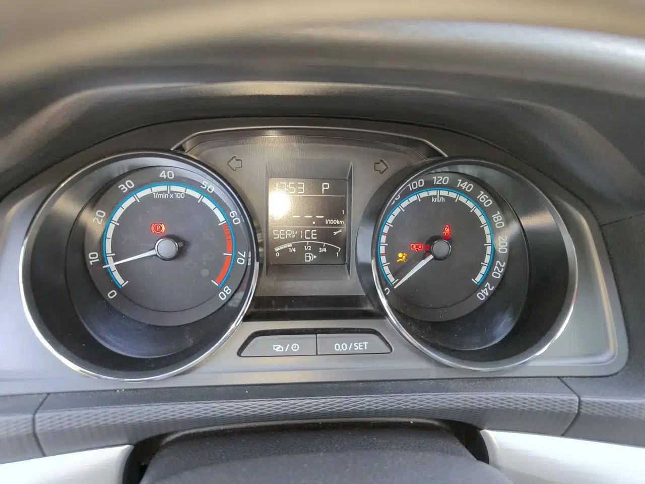 Skoda Kamiq 2021 GT 1.5L Automatic Flagship Edition — миниатюра 8