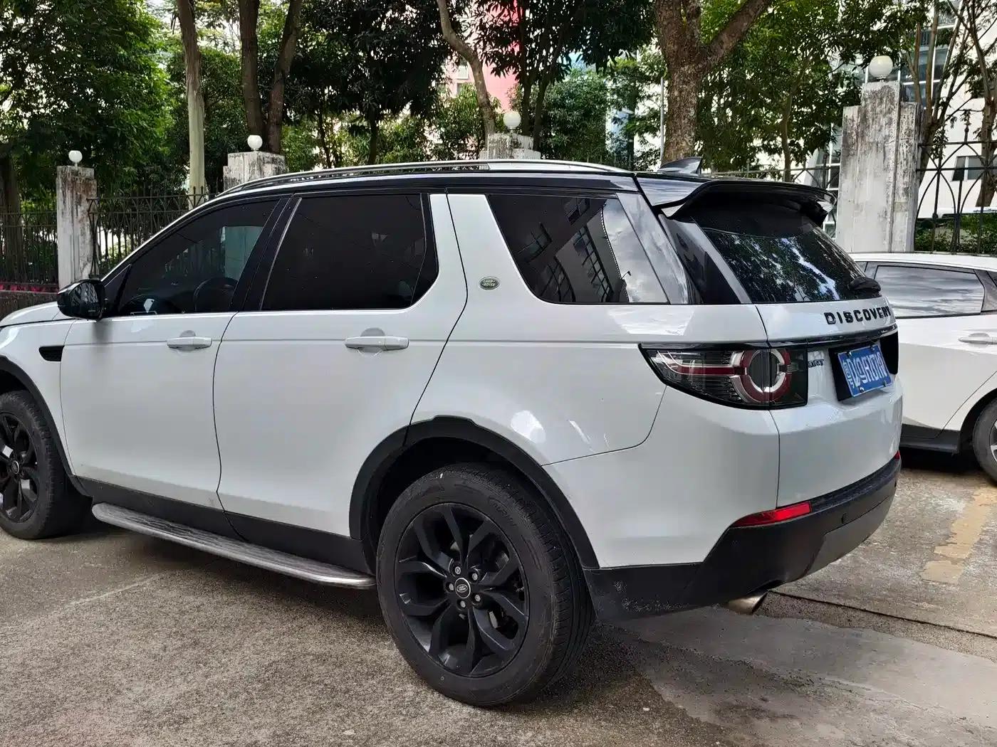 Discovery Sport 2017 2.0T Limited Black Edition — миниатюра 2