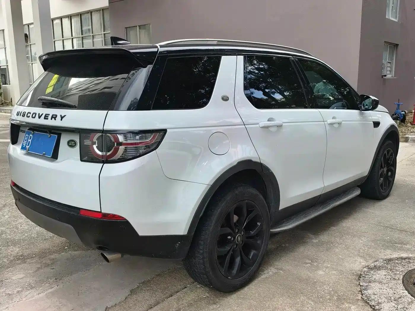 Discovery Sport 2017 2.0T Limited Black Edition — миниатюра 4