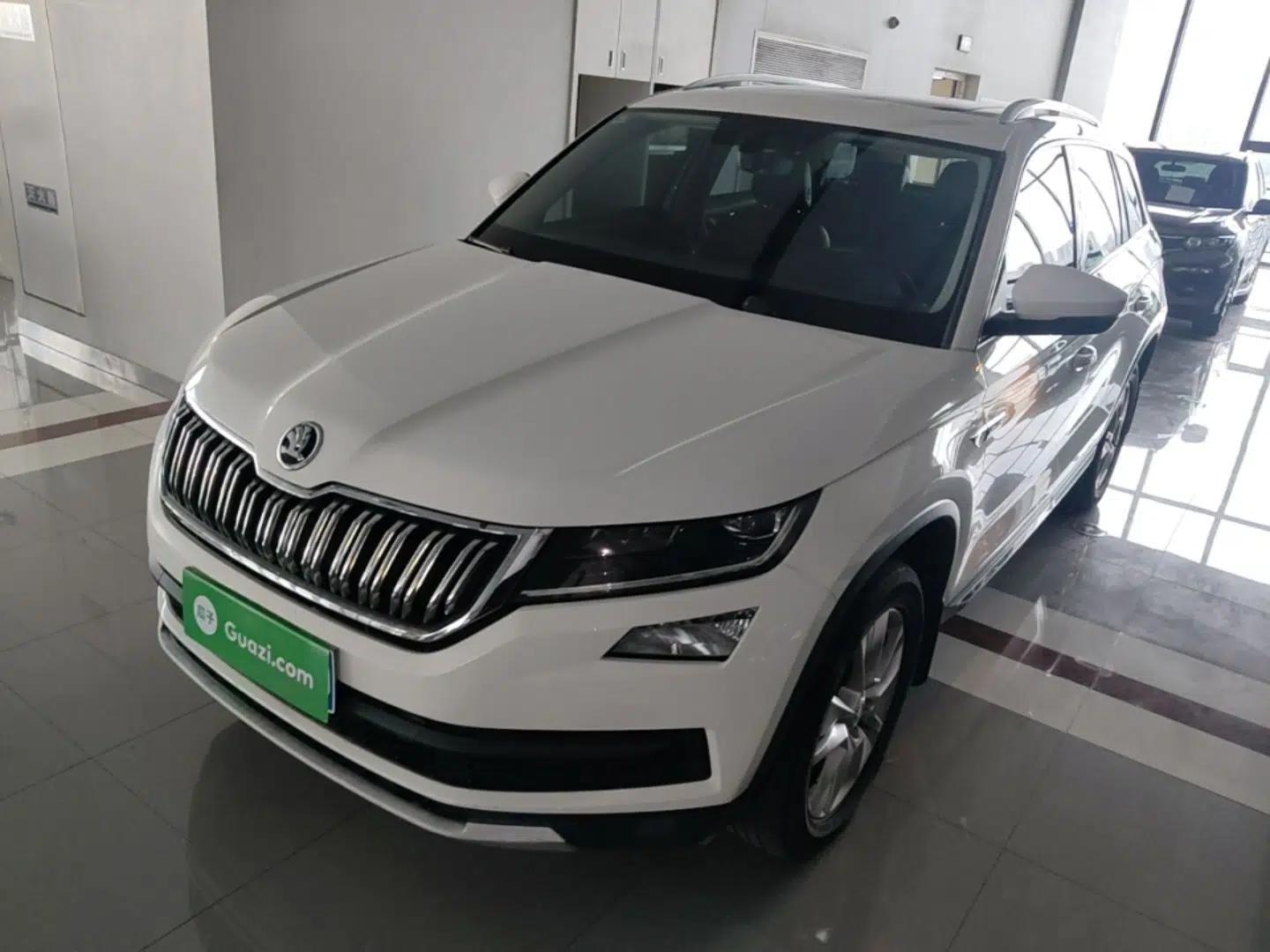 Skoda Kodiaq 2018 Facelifted TSI330 5-Seater Two-Wheel-Drive Luxury Enjoyment Edition — миниатюра 1