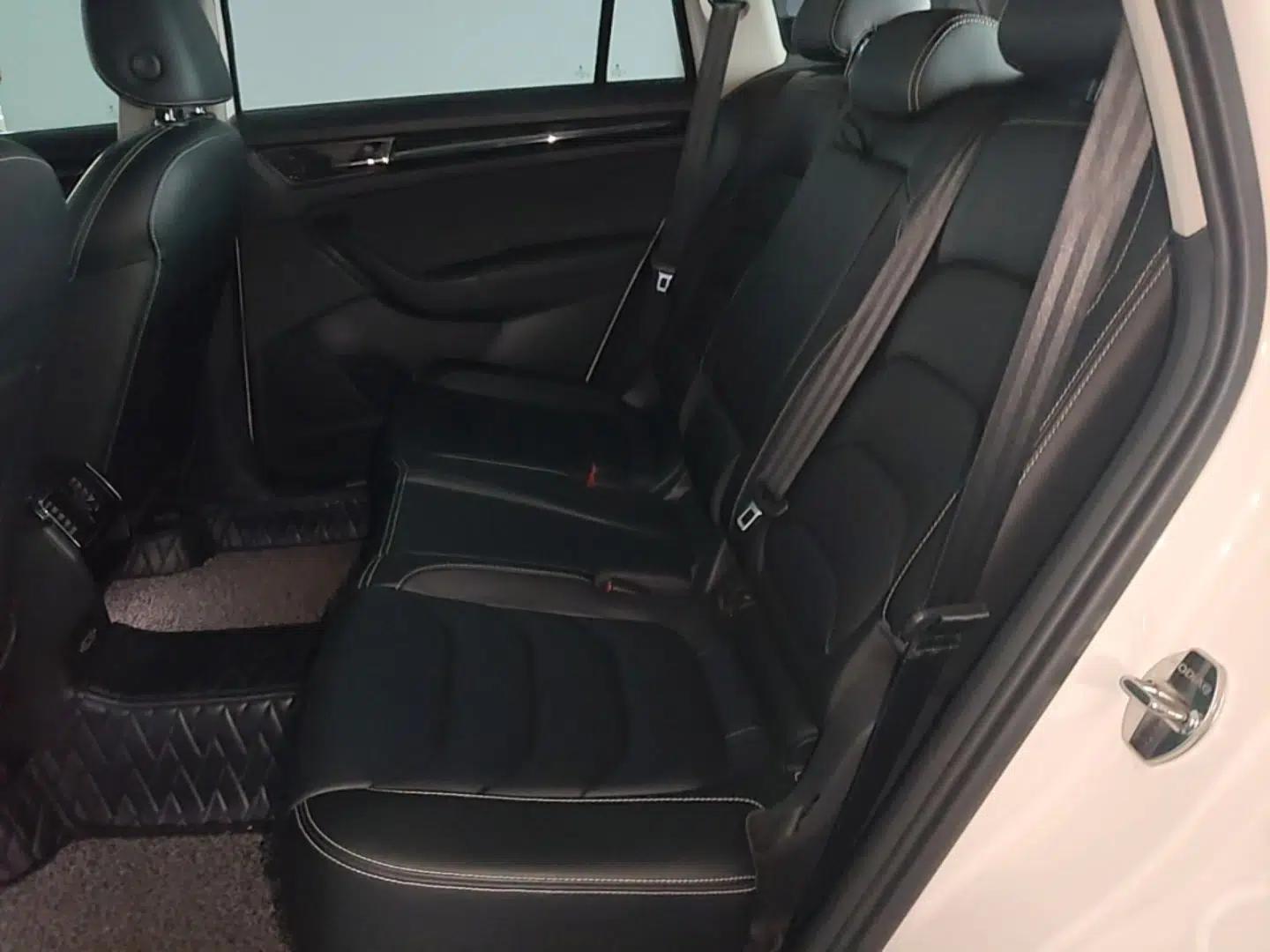 Skoda Kodiaq 2018 Facelifted TSI330 5-Seater Two-Wheel-Drive Luxury Enjoyment Edition — миниатюра 20