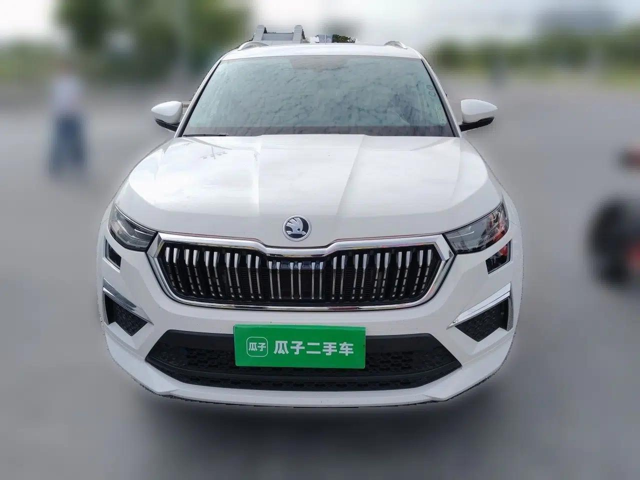 Skoda Kodiaq 2022 Restyled TSI330 7-Seater Two-Wheel-Drive Luxury Edition — миниатюра 2