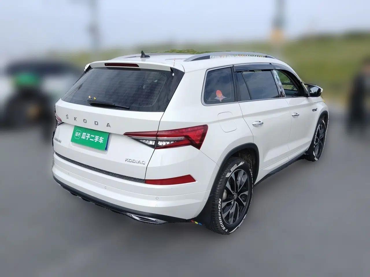 Skoda Kodiaq 2022 Restyled TSI330 7-Seater Two-Wheel-Drive Luxury Edition — миниатюра 4