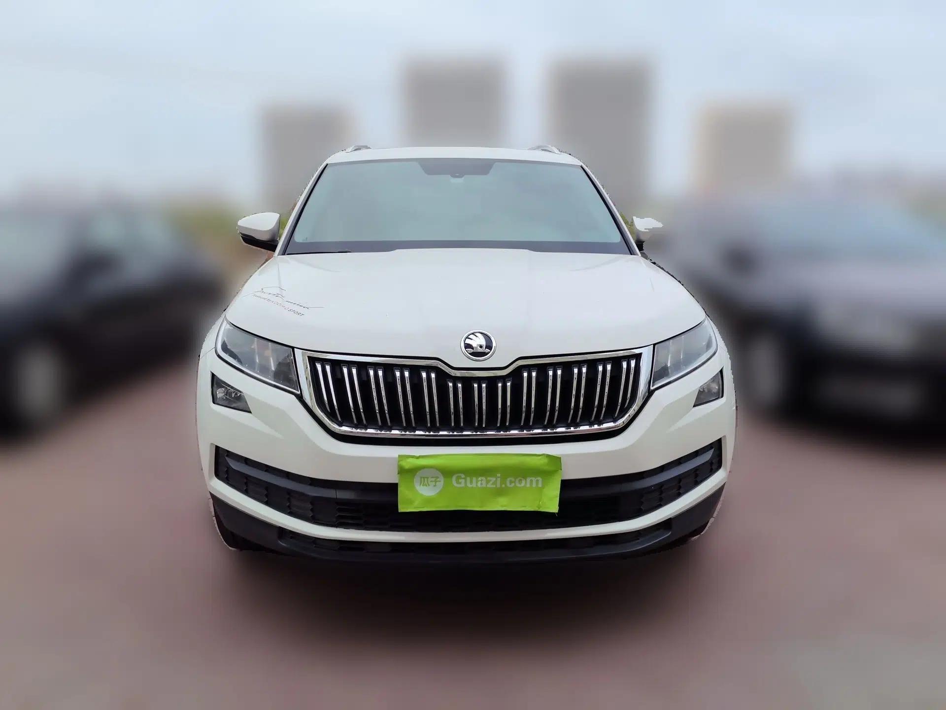 Skoda Kodiaq 2018 Facelifted TSI330 5-Seater Two-Wheel-Drive Comfort Edition — миниатюра 2