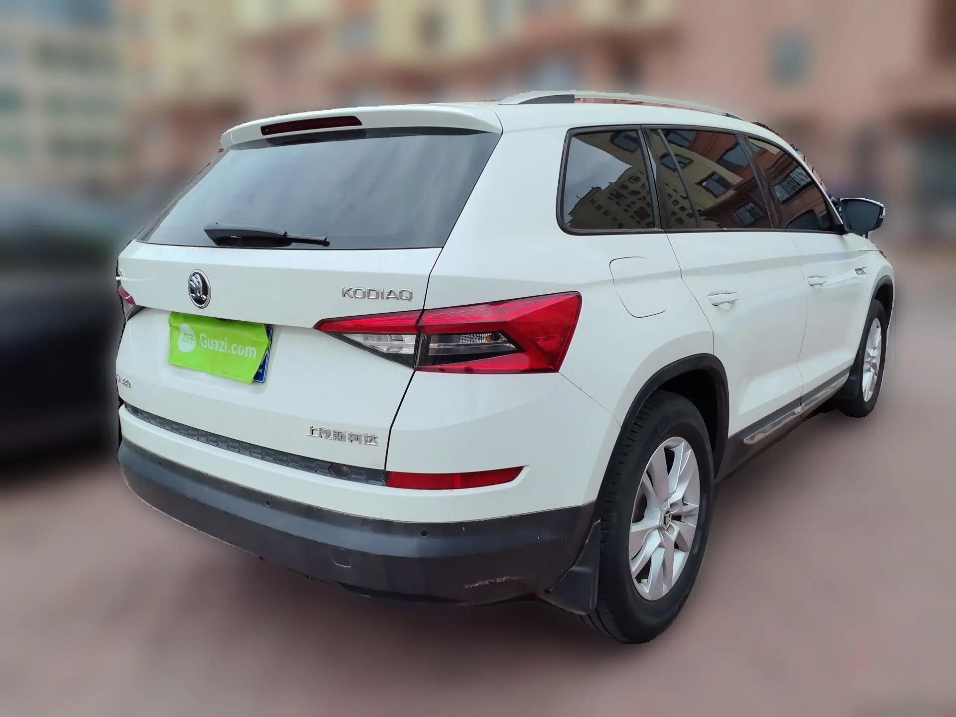 Skoda Kodiaq 2018 Facelifted TSI330 5-Seater Two-Wheel-Drive Comfort Edition — миниатюра 6