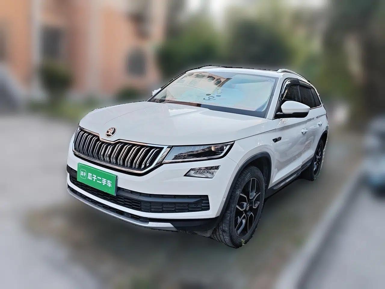 Skoda Kodiaq 2018 Facelifted TSI330 5-Seater Two-Wheel-Drive Luxury Enjoyment Edition — миниатюра 1