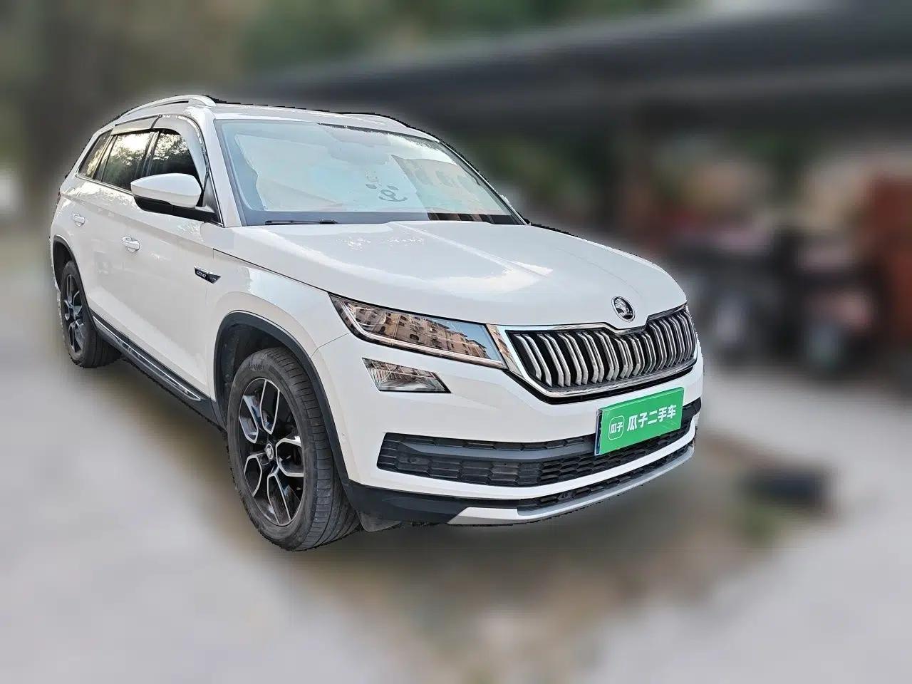 Skoda Kodiaq 2018 Facelifted TSI330 5-Seater Two-Wheel-Drive Luxury Enjoyment Edition — миниатюра 3