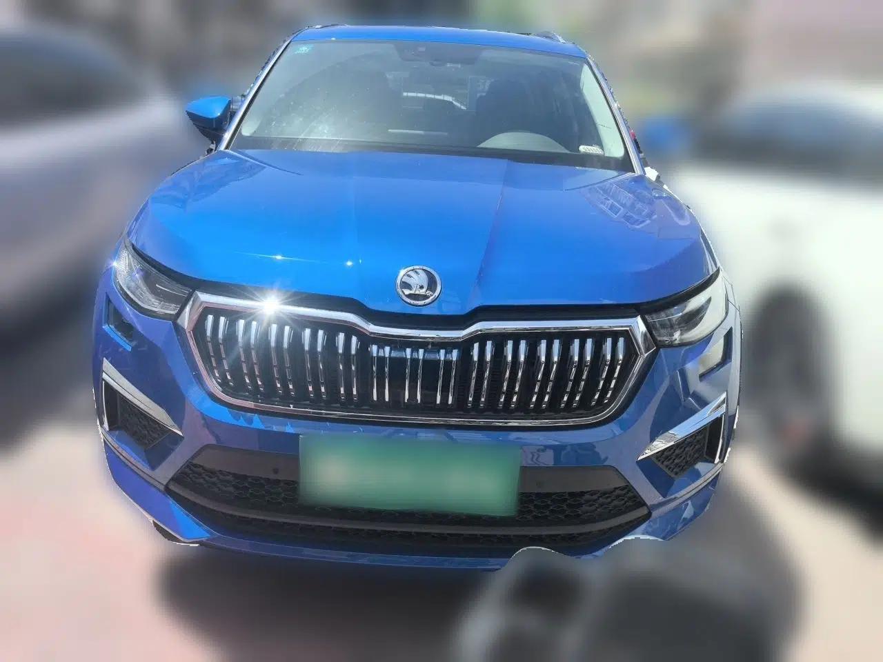 Skoda Kodiaq 2022 TSI330 5-Seater Two-Wheel-Drive Luxury Edition — миниатюра 2