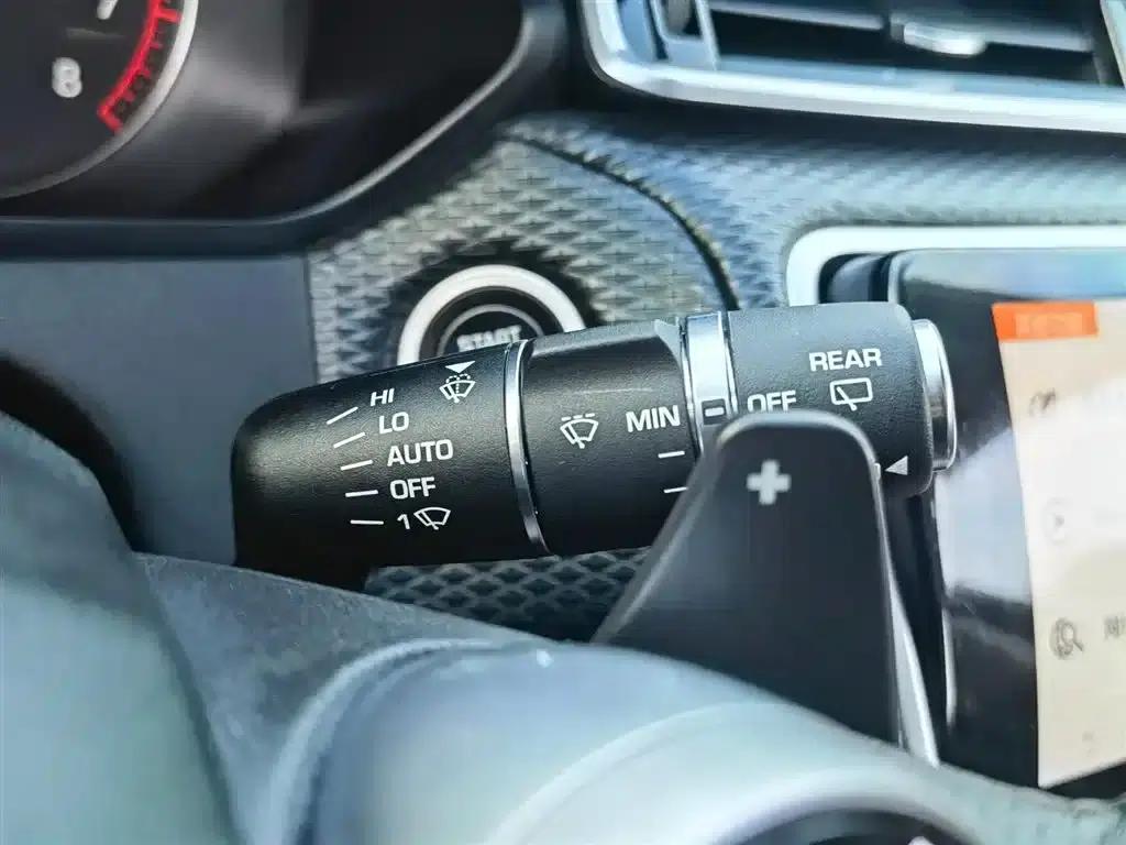 Range Rover Velar 2019 250PS — миниатюра 21