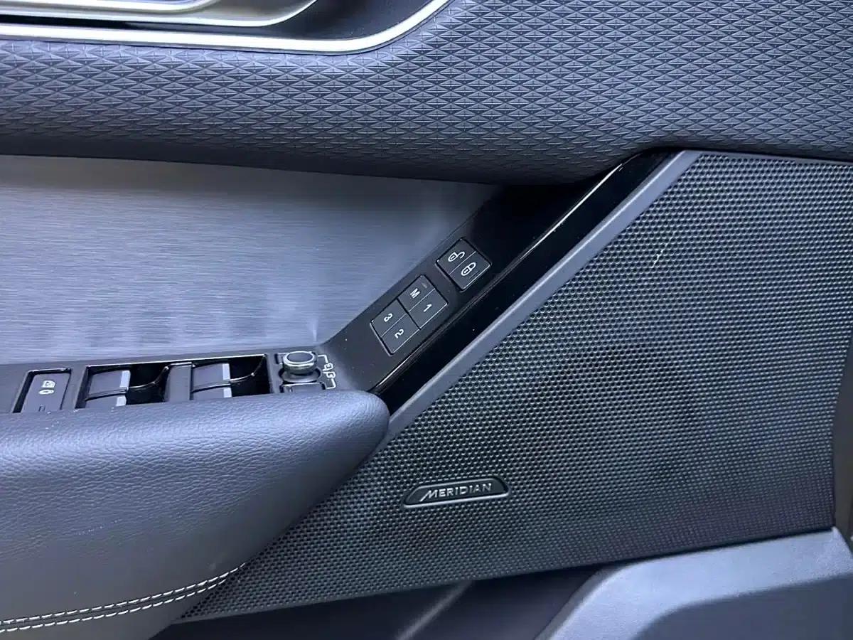 Range Rover Velar 2019 250PS R-DYNAMIC S — миниатюра 9