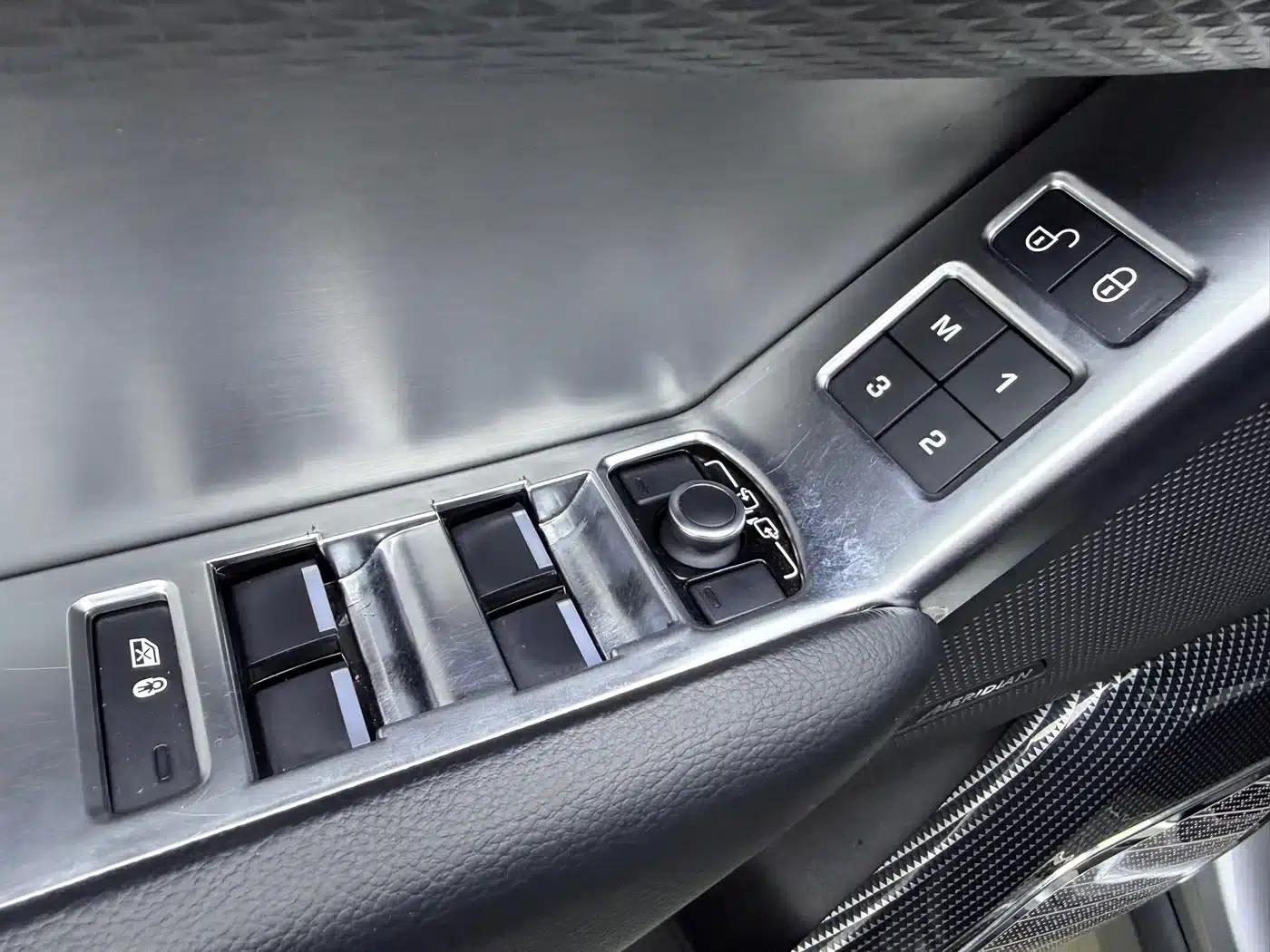 Range Rover Velar 2020 P340 R-DYNAMIC S — миниатюра 18