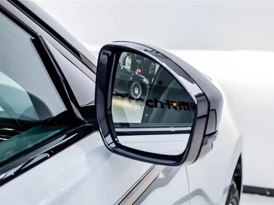 Range Rover Velar 2024 Dynamic SE — миниатюра 12