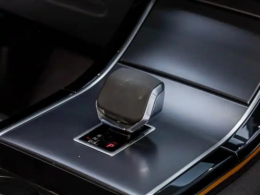 Range Rover Velar 2024 Dynamic SE — миниатюра 15