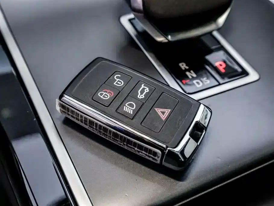 Range Rover Velar 2024 Dynamic SE — миниатюра 33