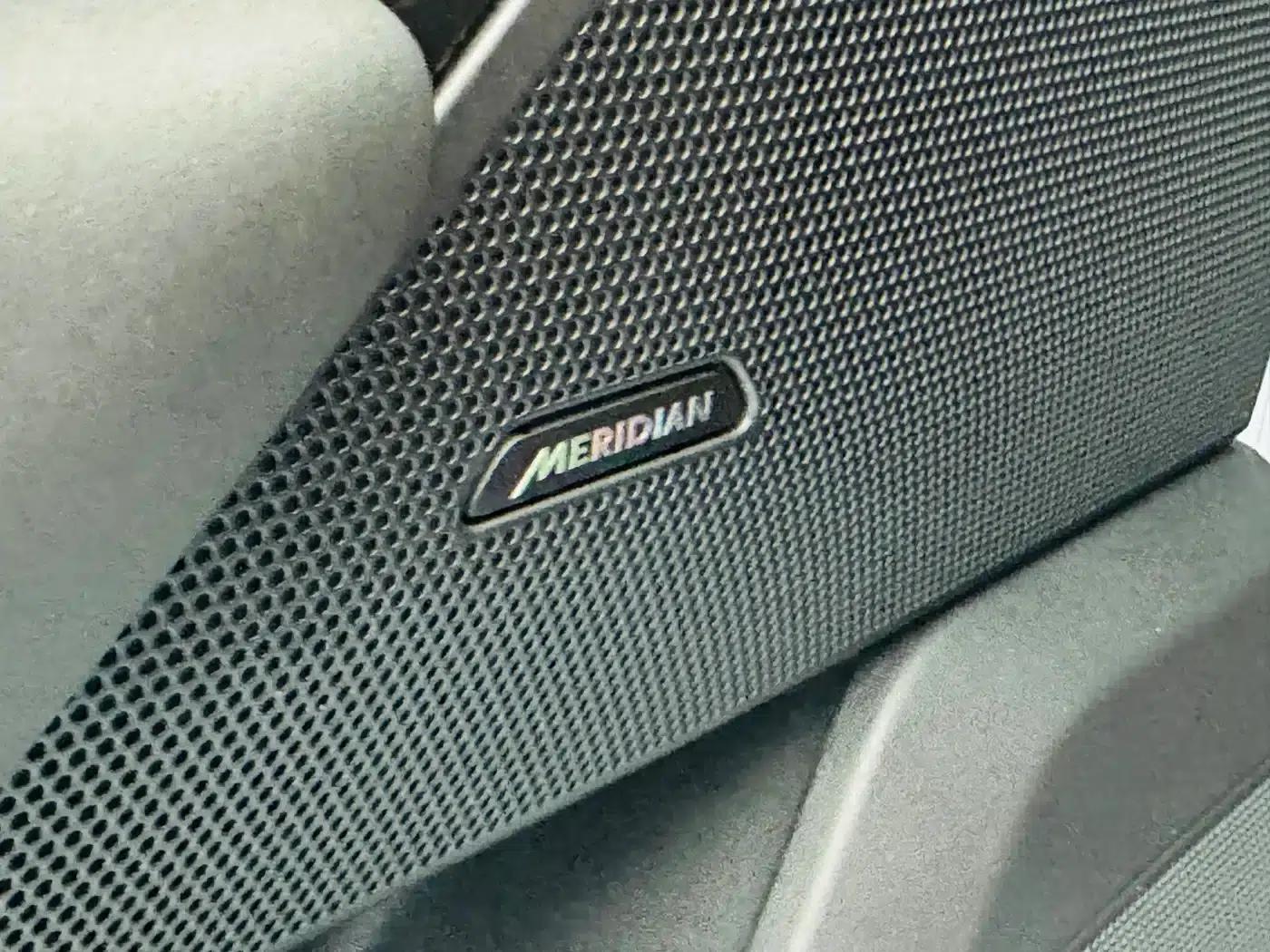 Range Rover Velar 2023 250PS — миниатюра 17