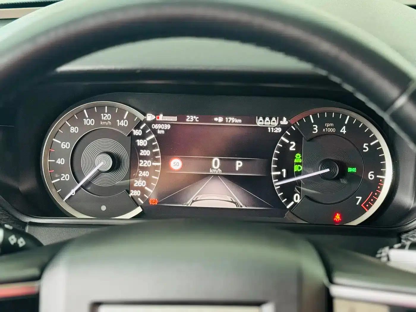 Range Rover Velar 2023 250PS — миниатюра 24