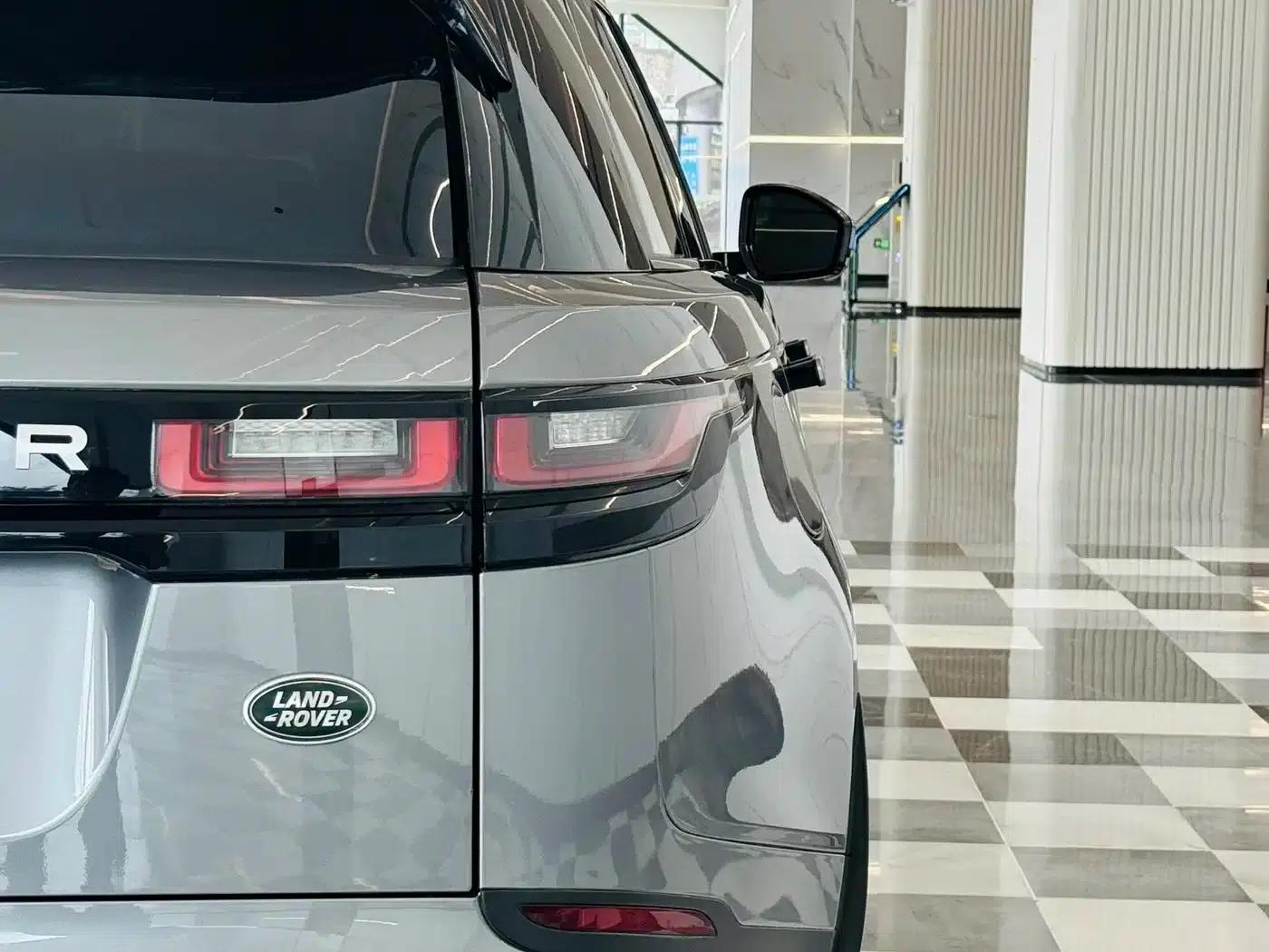 Range Rover Velar 2023 250PS — миниатюра 8