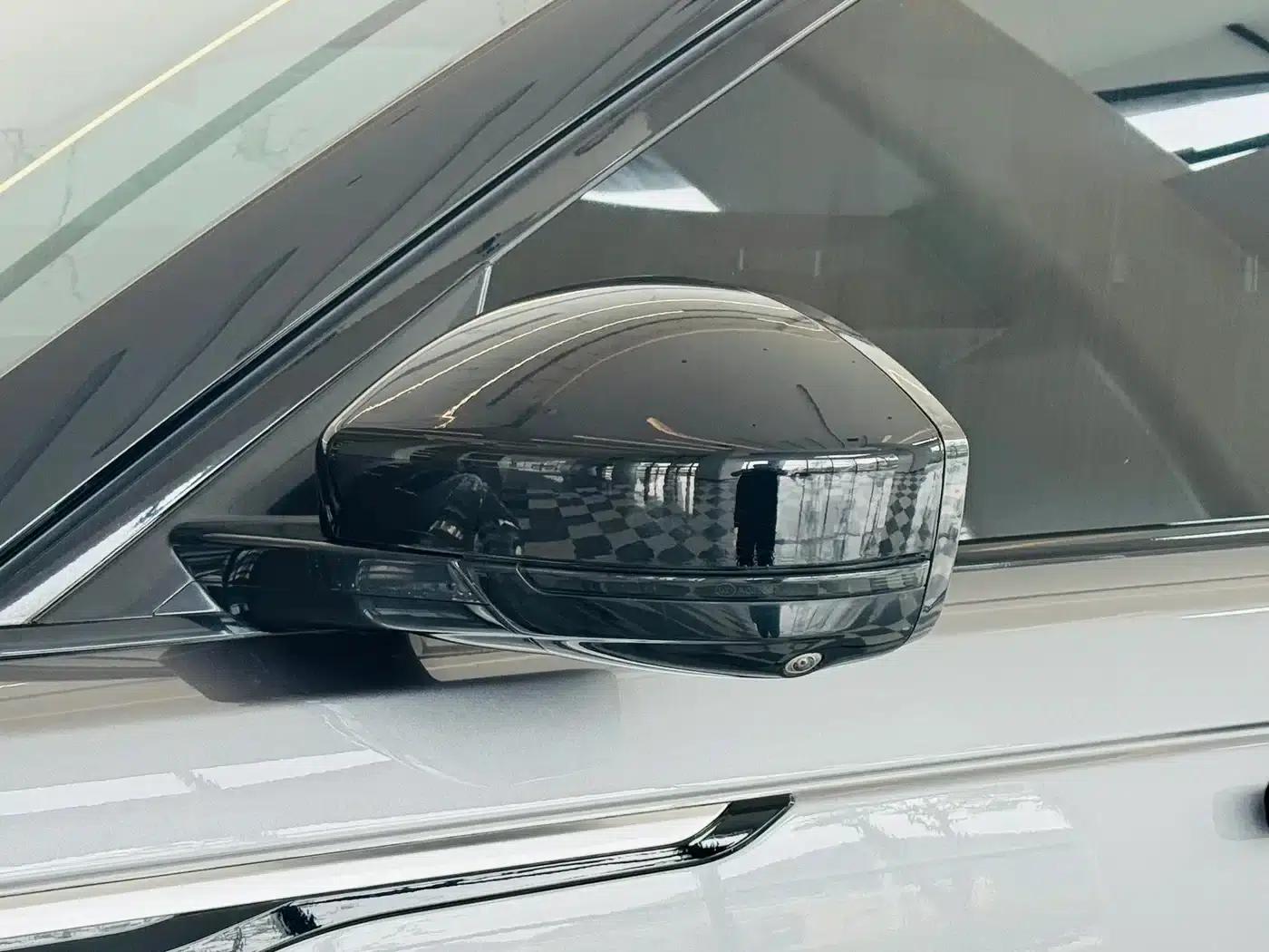 Range Rover Velar 2023 250PS — миниатюра 10