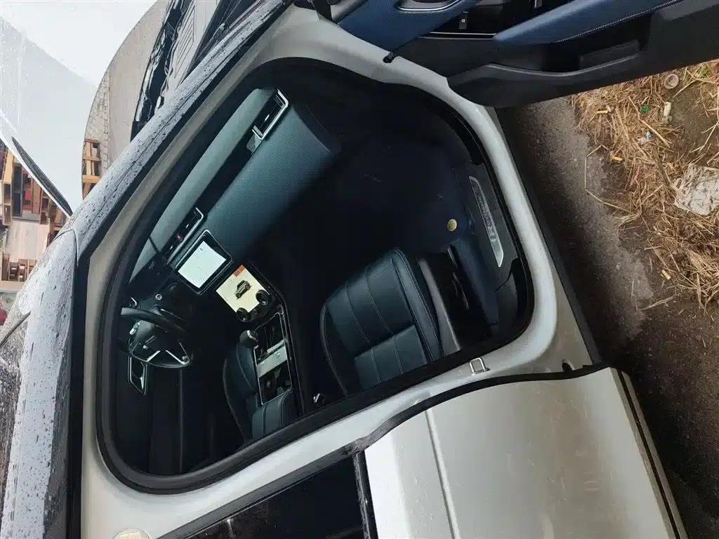 Range Rover Velar 2021 P250 Black Limited Edition — миниатюра 20