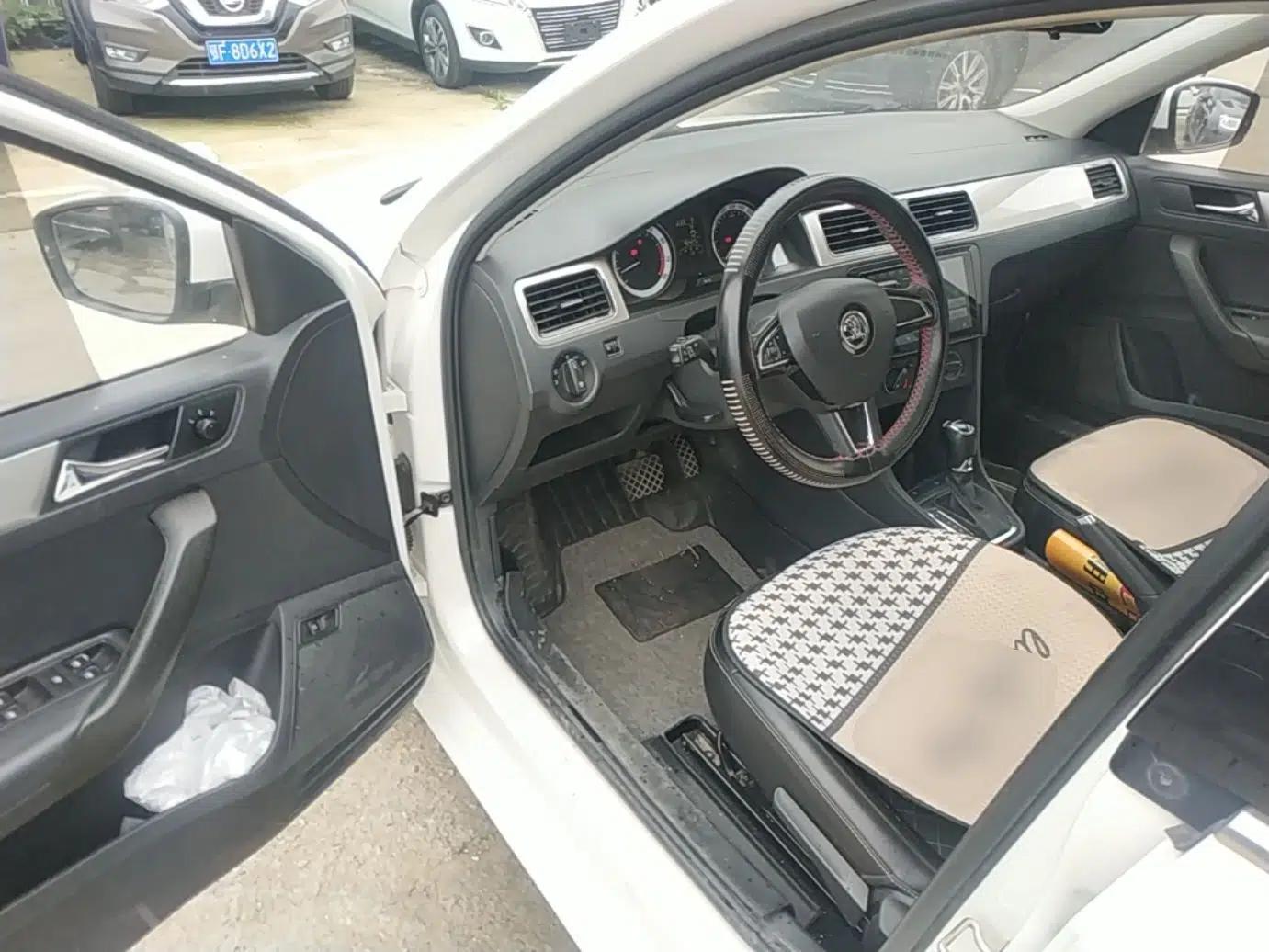 Skoda Rapid 2019 1.5L Automatic Comfort Edition China V Standard — миниатюра 19