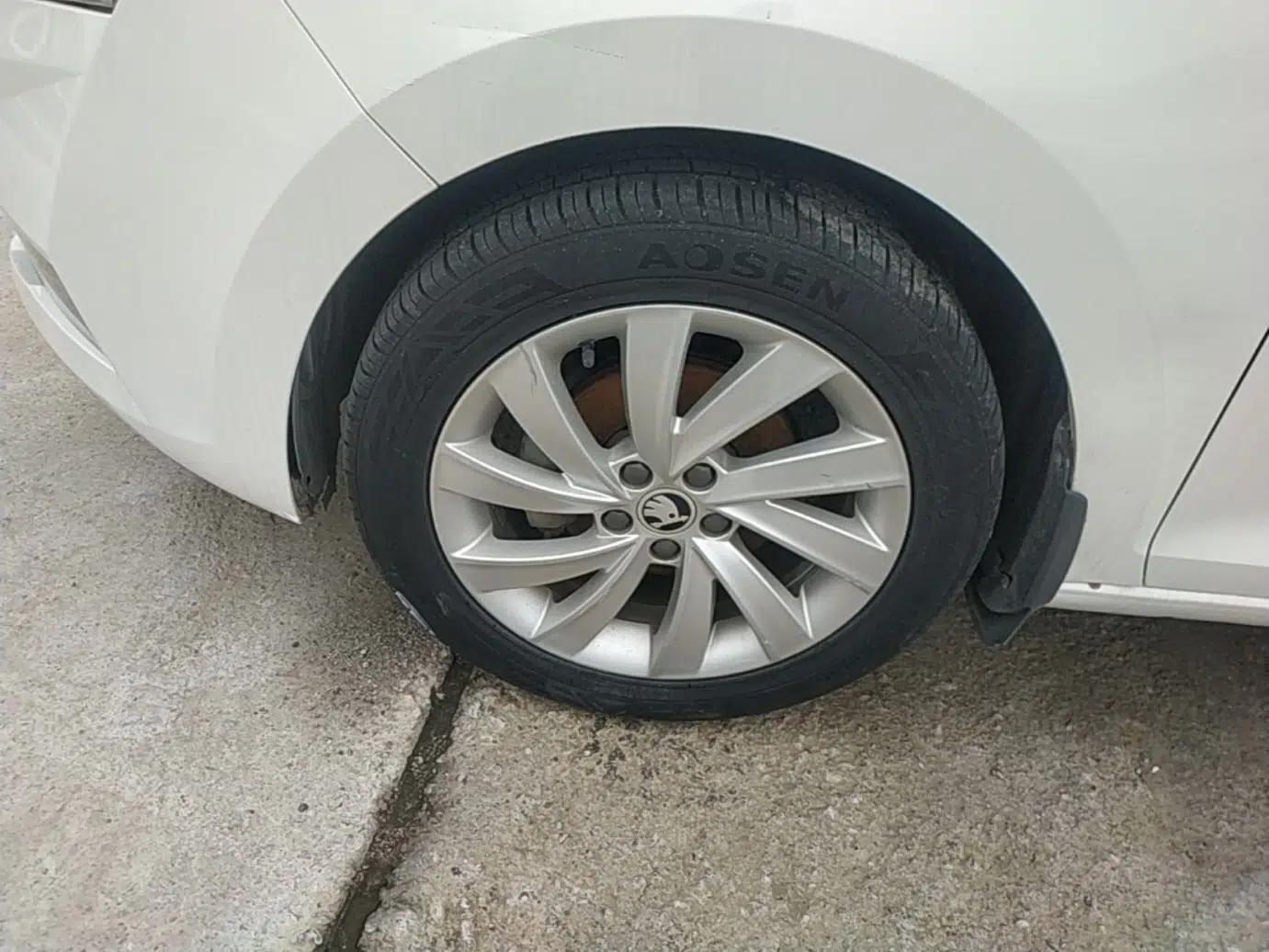 Skoda Rapid 2019 1.5L Automatic Comfort Edition China V Standard — миниатюра 8