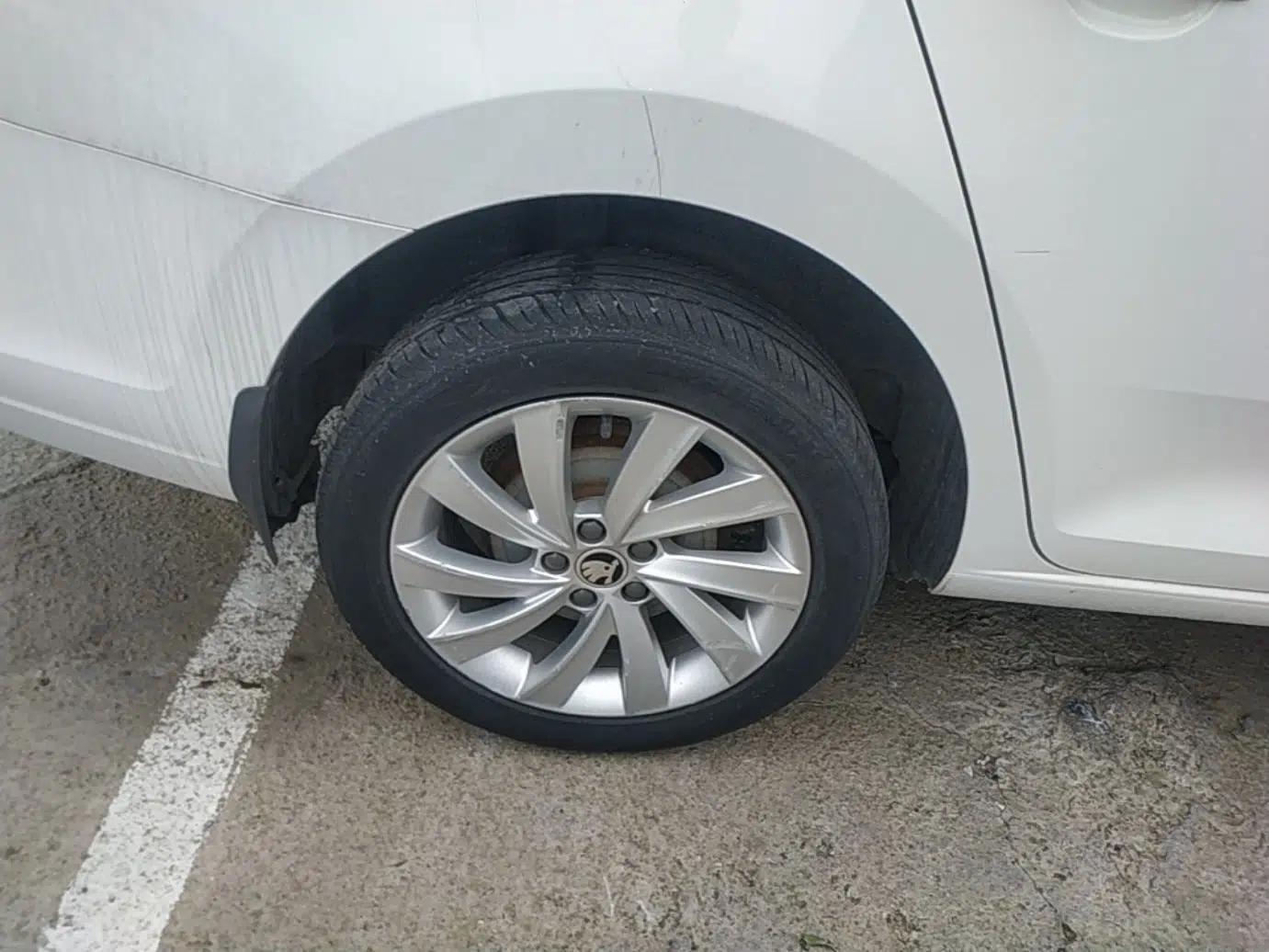 Skoda Rapid 2019 1.5L Automatic Comfort Edition China V Standard — миниатюра 10