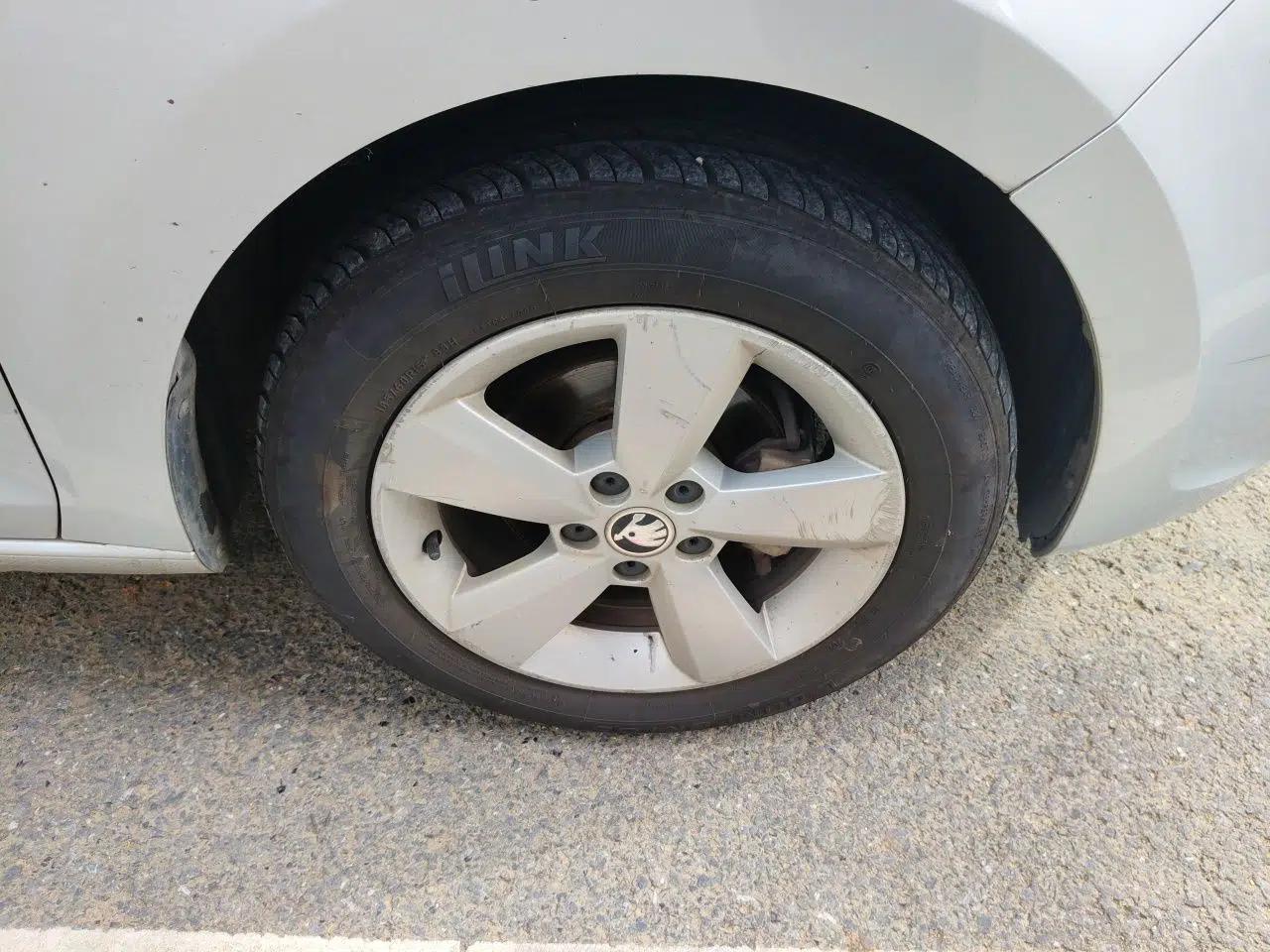 Skoda Rapid 2013 1.6L Automatic Smart Selection Model — миниатюра 8