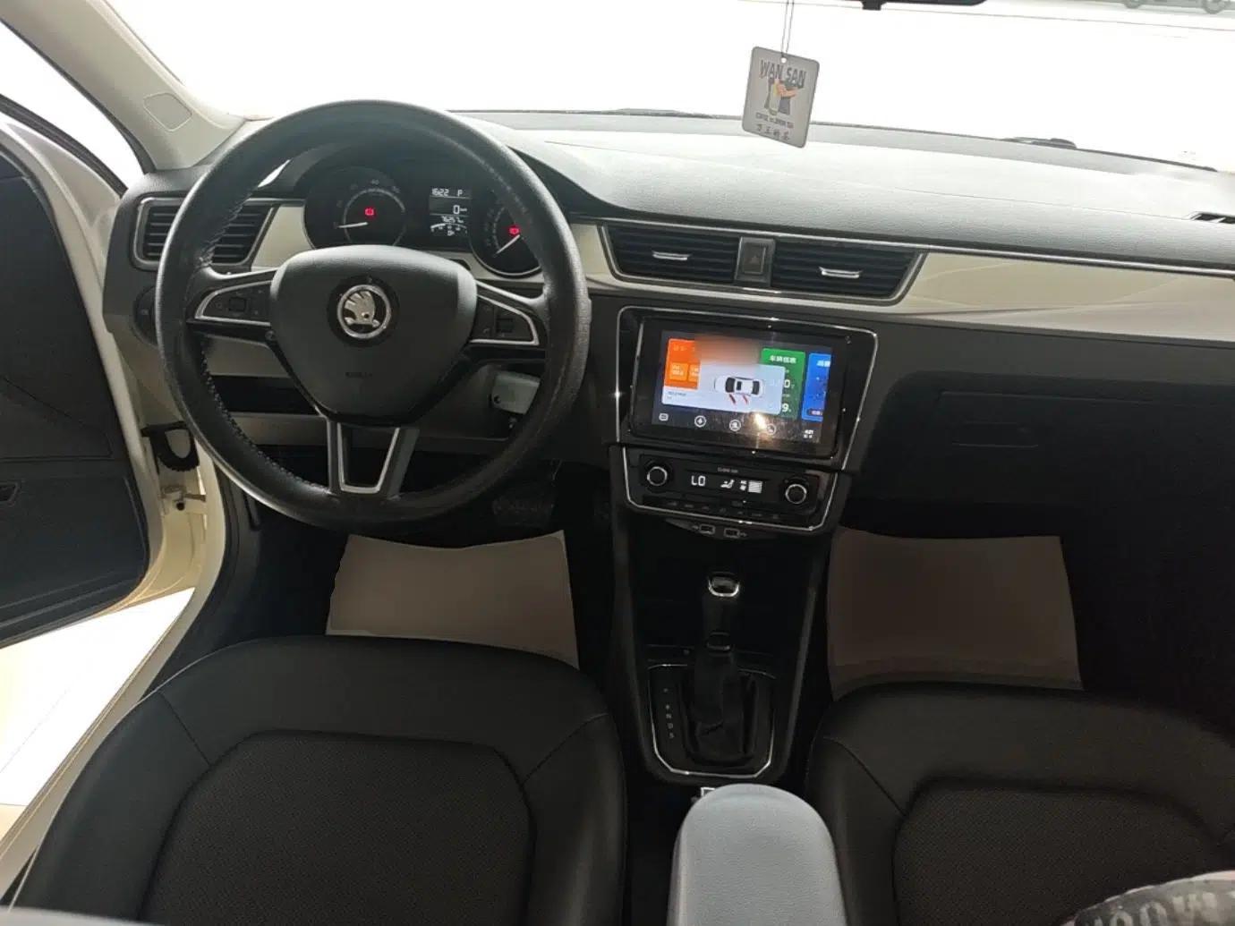 Skoda Rapid 2020 1.5L Automatic Comfort Edition — миниатюра 13