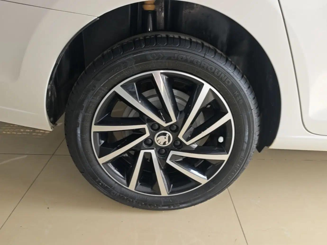 Skoda Rapid 2020 1.5L Automatic Comfort Edition — миниатюра 10