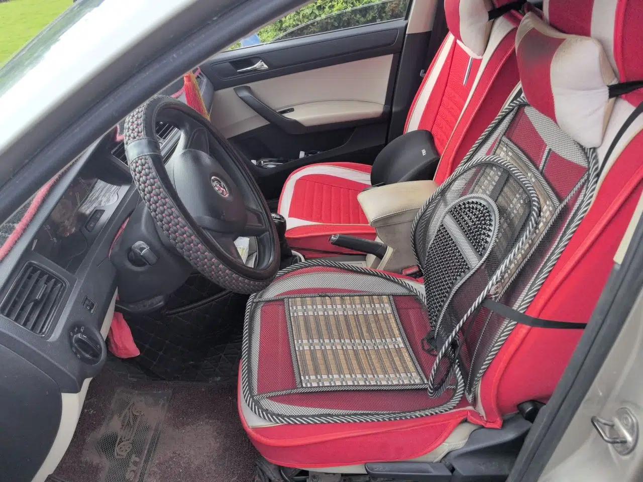 Skoda Rapid 2013 1.6L Manual Smart Selection Model — миниатюра 16