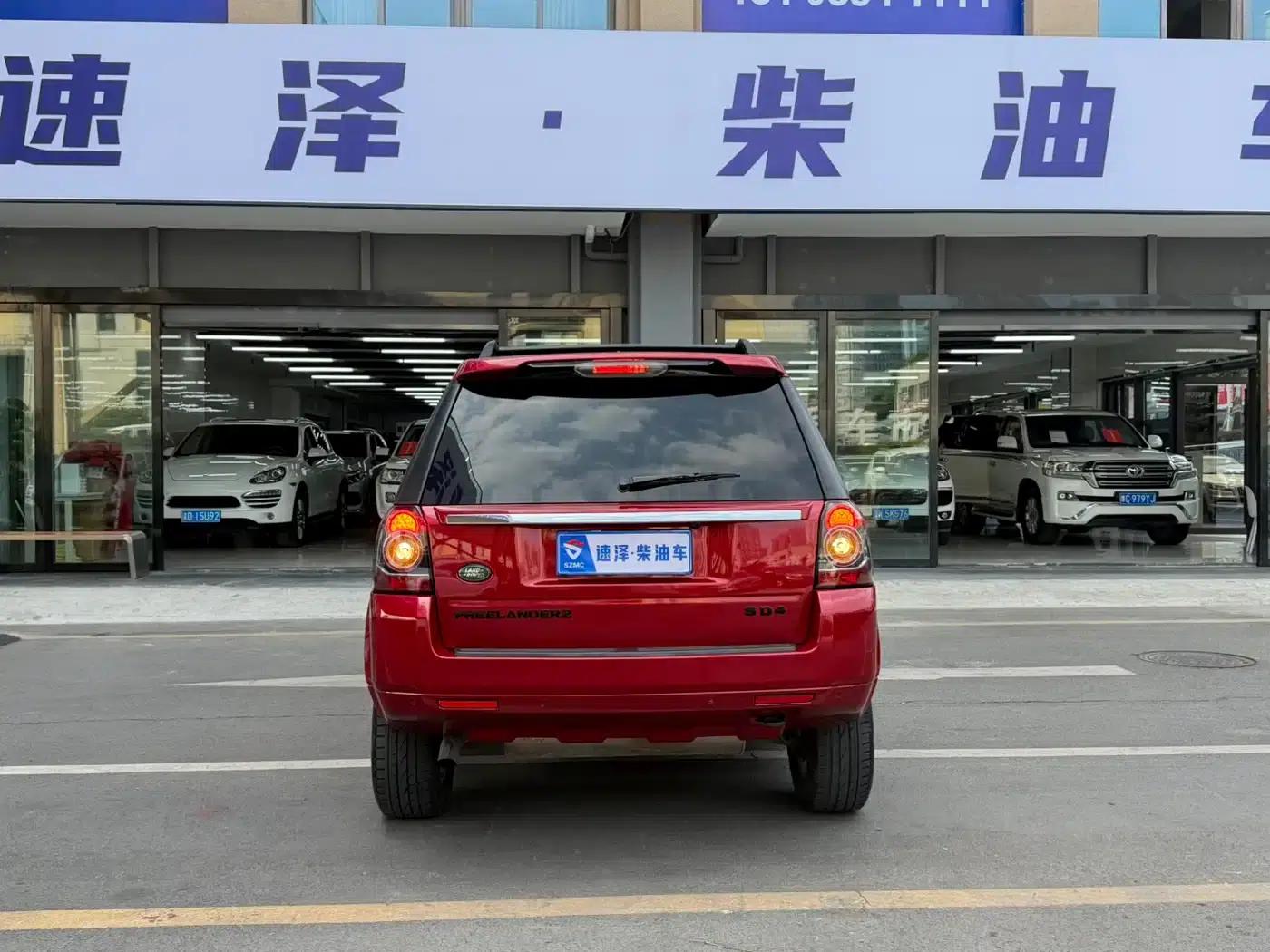 Freelander 2 2014 2.2T SD4 SE Diesel — миниатюра 13