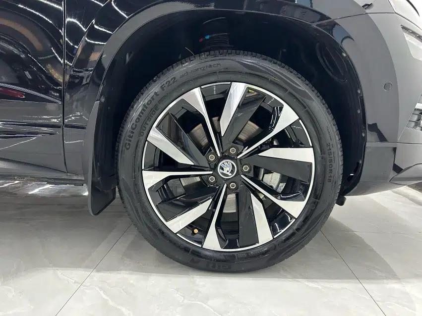 Skoda Karoq 2023 TSI280 Luxury Edition — миниатюра 8