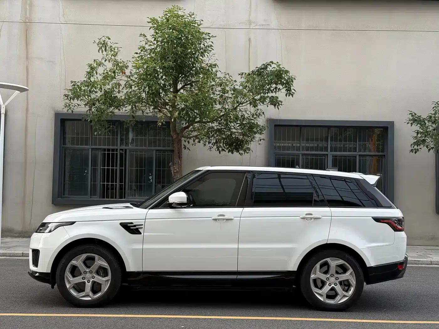 Range Rover Sport Hybrid 2018 P400e — миниатюра 4