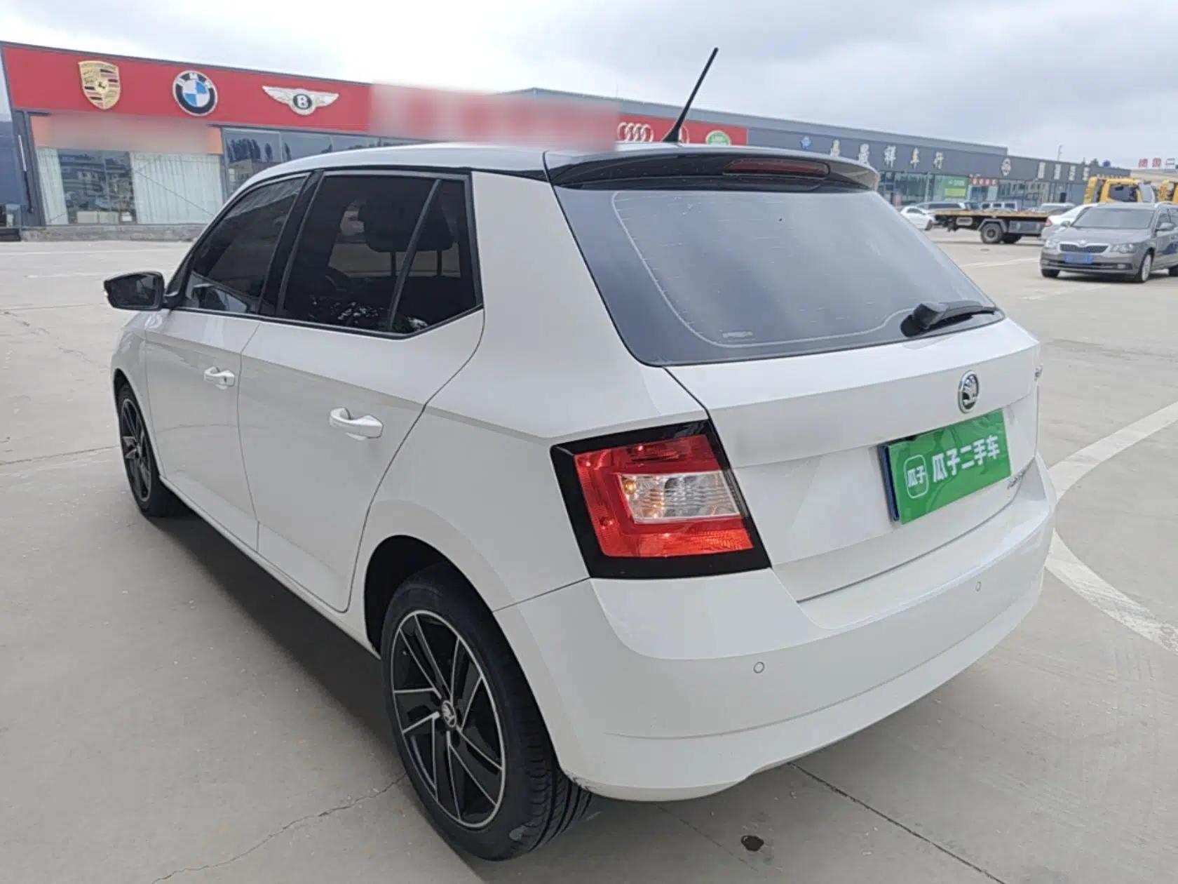 Skoda Fabia 2015 1.6L Automatic Sport Edition — миниатюра 4