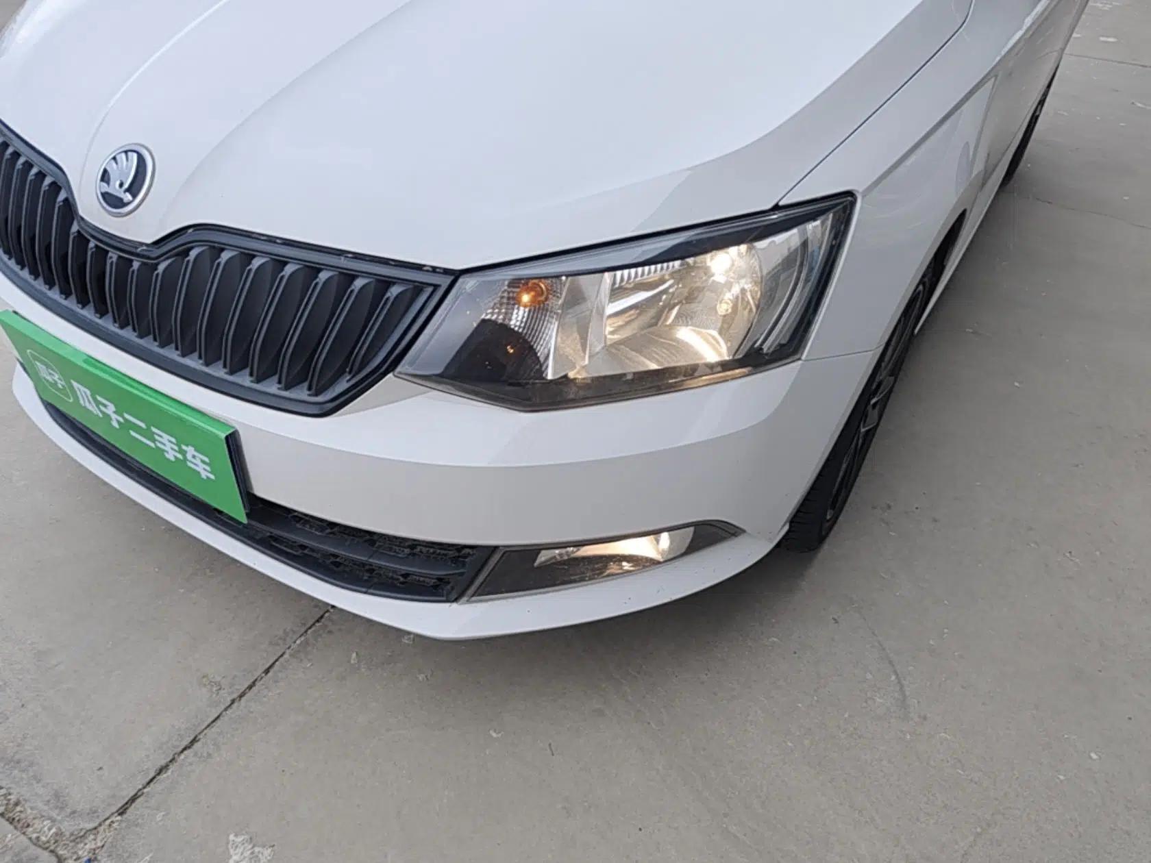 Skoda Fabia 2015 1.6L Automatic Sport Edition — миниатюра 9