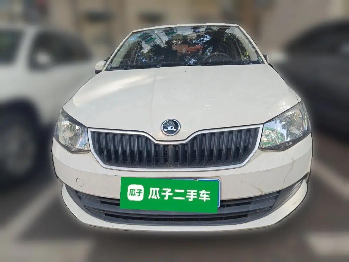 Skoda Fabia 2017 1.4L Automatic Car Enjoy Edition — миниатюра 2