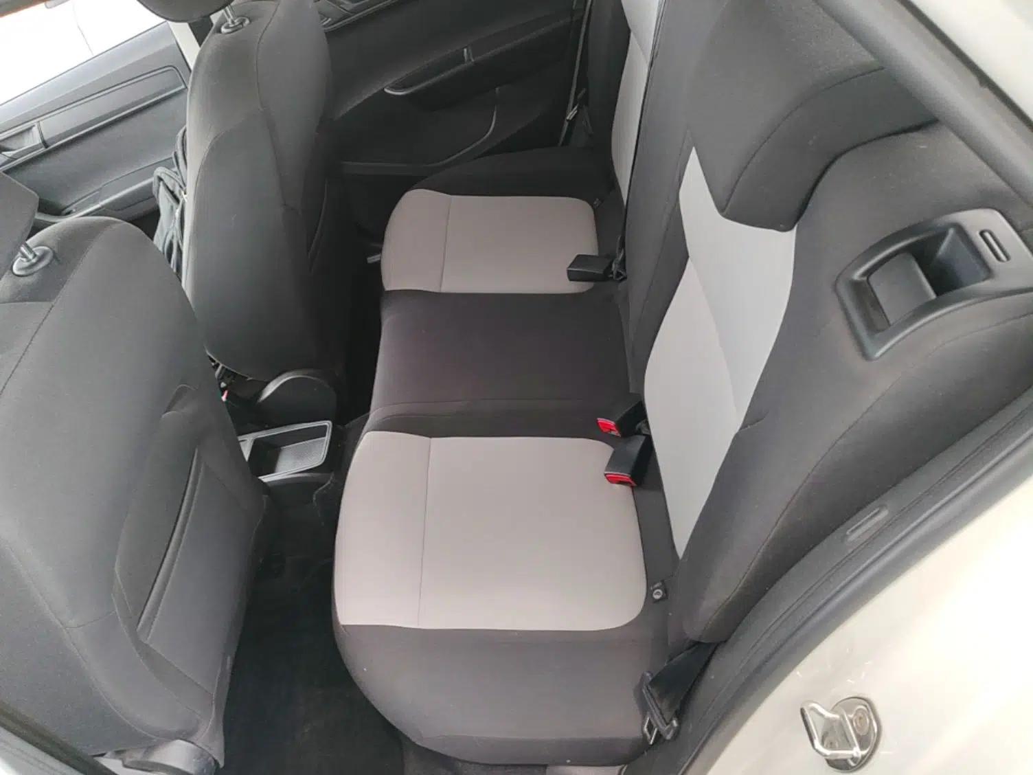 Skoda Fabia 2016 1.4L Automatic Car Enjoy Edition — миниатюра 20