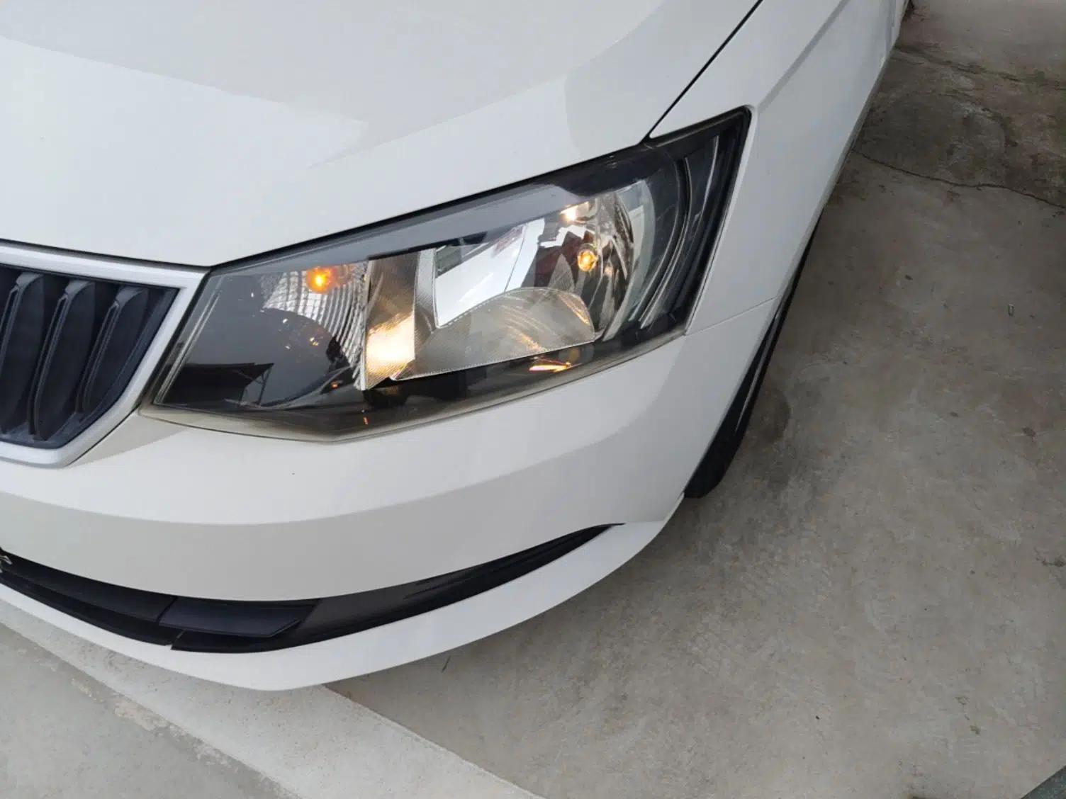Skoda Fabia 2016 1.4L Automatic Car Enjoy Edition — миниатюра 9