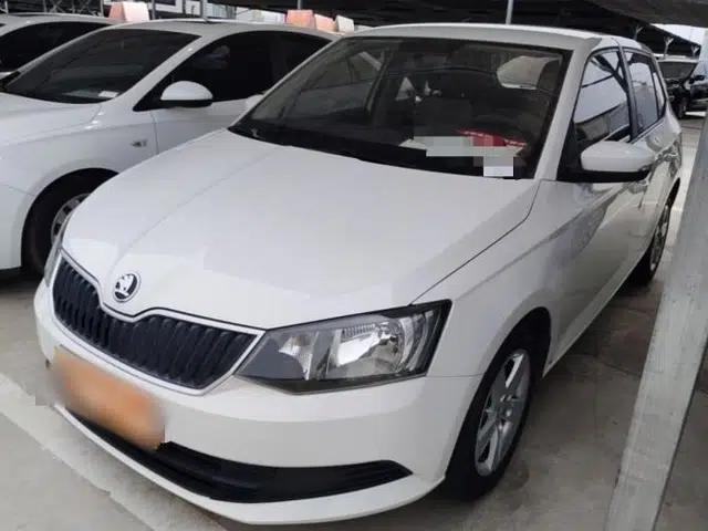 Skoda Fabia 2016 1.4L Automatic Car Enjoy Edition