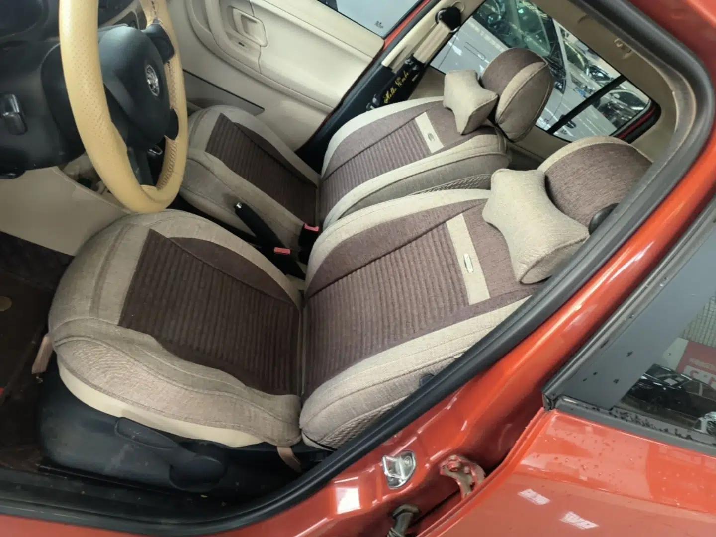 Skoda Fabia 2014 1.4L Automatic Crystal Edition — миниатюра 18